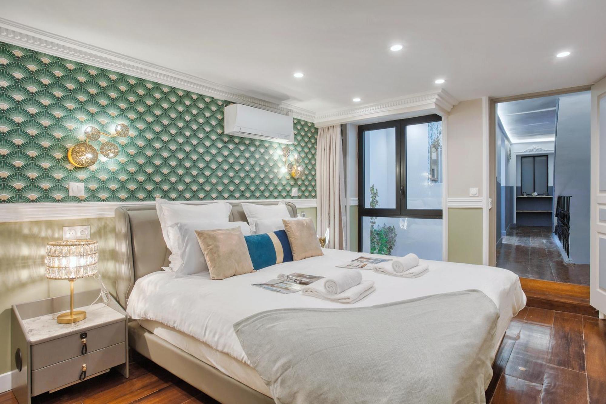 Elegant Triplex In Paris - Ideal For 10 - Aircon Luaran gambar
